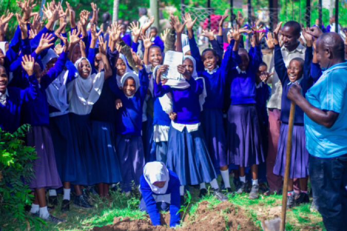 Katika kutekeleza mradi wetu wa SASA unaofadhiliwa na GIZ Mwanza tuliweza kuwashawishi jamii na shule mbalimbali kutumia njia za asili katika kutunza mazingira